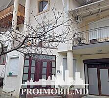 Vă propunem spre vânzare acest duplex în 2nivele, sect. Centru, str. .