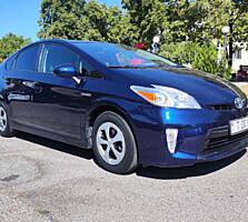 Toyota Prius 30 экономная и надёжная, в отличном состоянии! 12.2013г.