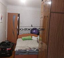 Продається 3-х кімнатна квартира на першому поверсі в цегляному ...