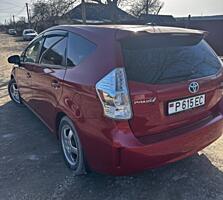 Продам Prius V 2012