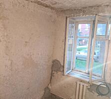 2 комн. ЦЕНТР 39м2 1/2 эт. под капремонт.
