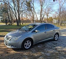 Тойота Авенсис