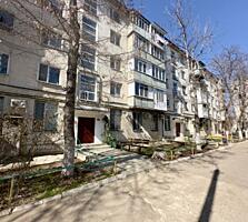 2 комнатная в самом центре Бендер.