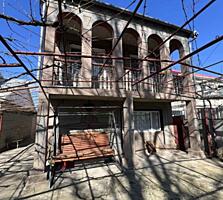 Центр, 2-х этажный дом!