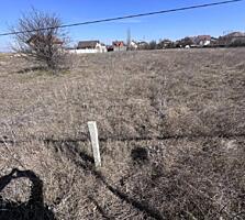 Предлагается к продаже земельный участок правильной формы в пгт ...