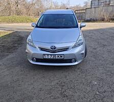 Toyota Prius v. приус в