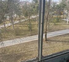 Двушка возле Самолета