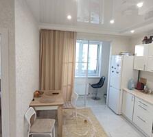 Продам в Одессе евро2х комнатную в Жемчужине. 6-й этаж 19ти этажного .