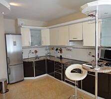 Продаётся просторная 2-х комнатная квартира общей площадью 70 м2. ...