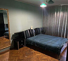 Продаётся трёхкомнатная квартира. Дарницкий район, улица Архитектора .