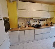 Продам 3-комн квартиру на Проспекте Небесной сотни