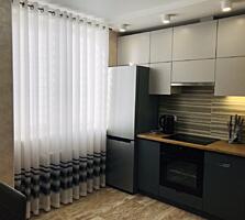 Продам 2 комн. квартиру + гараж под домом! Новострой! Свежий ремонт!