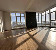 В продаже просторная двухкомнатная квартира с большой кухней-гостиной 