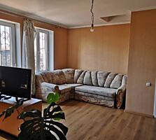 Продается просторный двух этажный дом. Общей площадью 185.6 кв.м. В ..