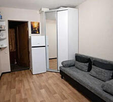 Продам комнату в коммуне 12.2 кв. м., 1/5, ул. Черноморского Казачества