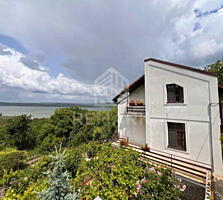 Se vinde Casă în 3 nivele, amplasat în comuna Ghidighici în ...