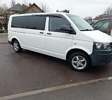 VIND Volkswagen transporter t 5+ ANUL 2010 AUTOTURISM 9 LOCURI M1
