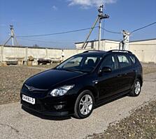 Hyundai i30, 2011г, 1.4 бензин-пропан, растаможена