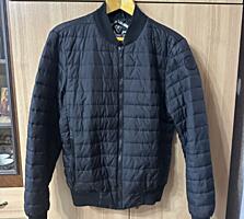 Продам куртку бомбер Vavalon