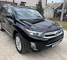 Toyota Highlander Hybrid Limited 2013
