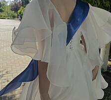 Красивое платье в отличном состоянии.