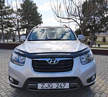 Продам Hyundai Santa Fe 2012