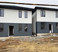 Двухэтажный дом с землей в "Червоном хуторе"