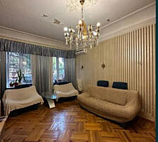 Продам 3 комнатную квартиру в центре города.