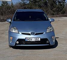 Продаётся Toyota Prius Plug-in Hybrid
