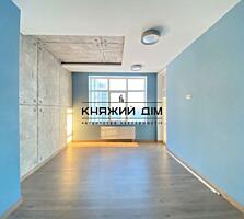 Продам 3 х комнатную квартиру. Видовая. Улица Драгомирова, 17. Жилой .