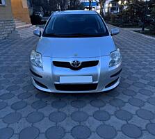 СРОЧНО Продам Toyota Auris 2009 год 1,4 D-4D 6 cт. механика СРОЧНО
