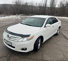 Продам Toyota Camry 2.5 2010г газ метан