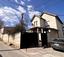 Casa 123 m2, încălzire autonomă.