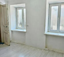 Продам двухуровневую квартиру 66 кв. м., ул. Разумовская/Косвенная.