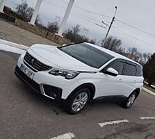 Peugeot 5008 1.5 diesel 7 Мест