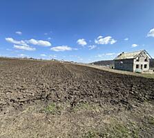 Vând loc de casă lingă Chisinau