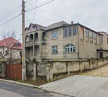 Spre vânzare casă cu 3 nivele amplasată în mun. Chișinău, or. Codru, .
