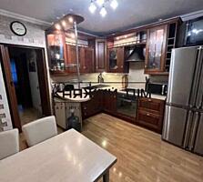 Продаж 3 кімнатної квартири по пр. Петра Григоренка 5. Загальна площа 