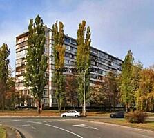 Продаж 2-к квартири на Березняках без ремонту по вул.Березняківській .