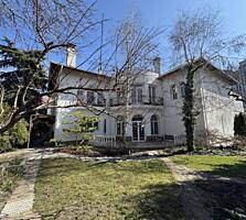 Семейное имение у моря: классика, неподвластная времени. Предлагается 