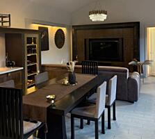 Предлагается к продаже просторный дом в Совиньоне на улице ...