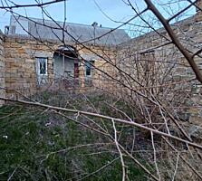 Продам дом в центре Латовки