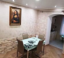 Предлагается к продаже хороший дом на участке восемь соток. Фасад ...