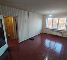 2-комнатная квартира в середине дома 3/9 этаж