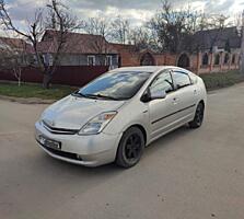 Toyota Prius 20 2005 год 1.5 бензин/гибрид газ метан, автомат