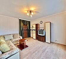 Продається просторна квартира на першому поверсі з великою площею ...