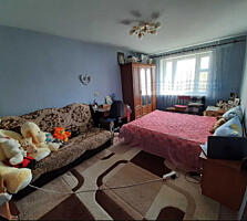 Трехкомнатная Нищинского, под программы.