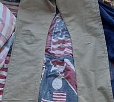 Продам две пары штанов.