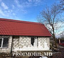 Vă propunem spre vânzare această casă în Dumbrava, str.Stejarilor, cu 