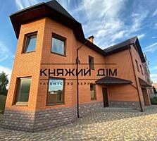 Продается 3-х этажный дом на Осокорках 6 км от м. Славутич. Площадь ..